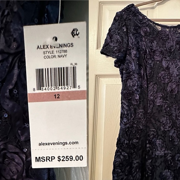 Alex
Evenings
Embellished
Gown Dress size 12 14 Navy Blue or 14P petite - Picture 16 of 16